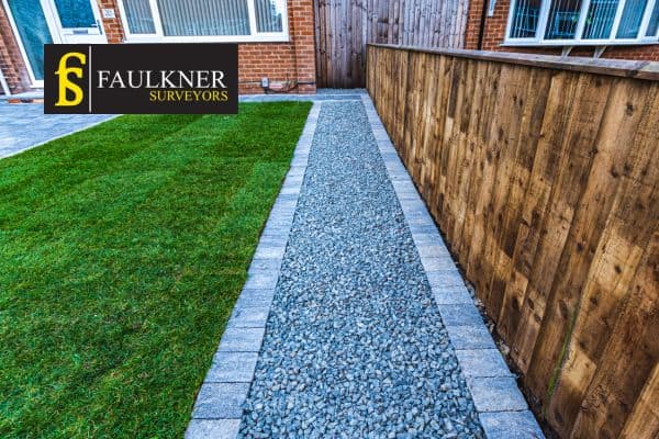 Can my Neighbour attach a fence to my wall? 3 Property Boundaries and the Basics of Land Boundaries Tonbridge